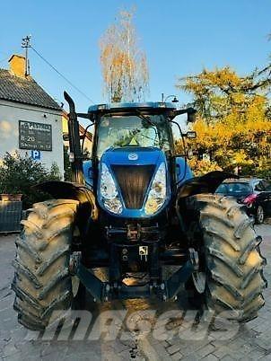 New Holland T7030 Tracteur