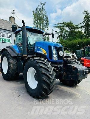 New Holland T8020 Tracteur
