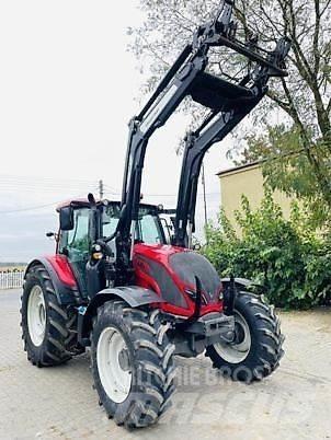 Valtra N104 Tracteur