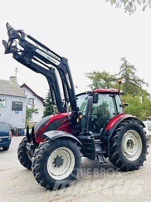 Valtra N104 Tracteur