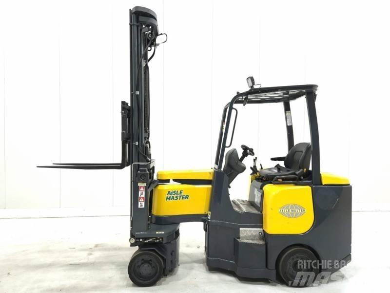 Aisle-Master 15E Chariot élévateur étroit