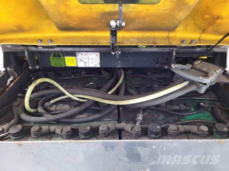 Aisle-Master 20SHE Chariot élévateur étroit