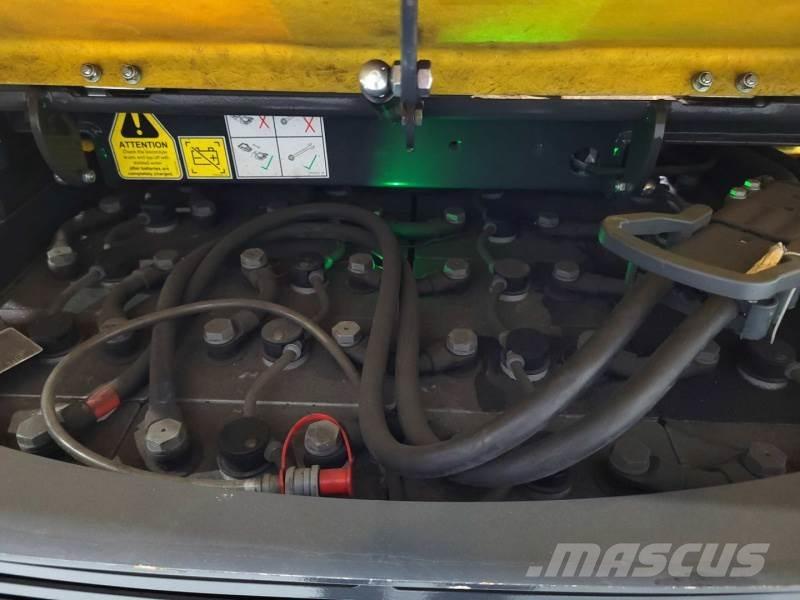 Aisle-Master 20SHE RENTAL Chariot élévateur étroit