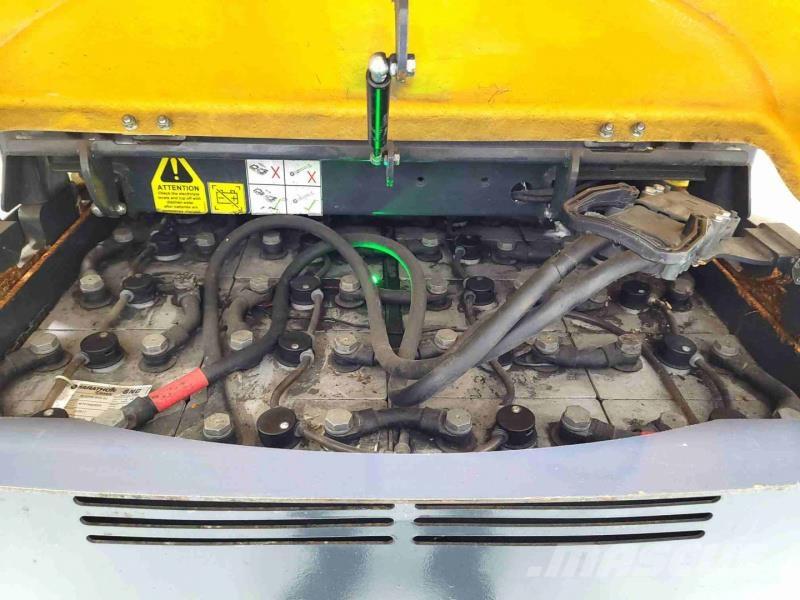 Aisle-Master 20WHE Chariot élévateur étroit