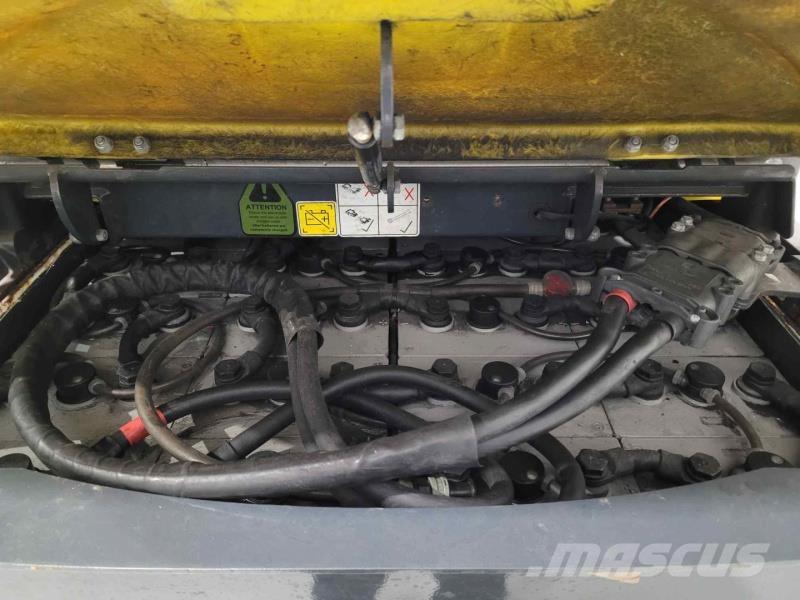 Aisle-Master 20WHE Chariot élévateur étroit