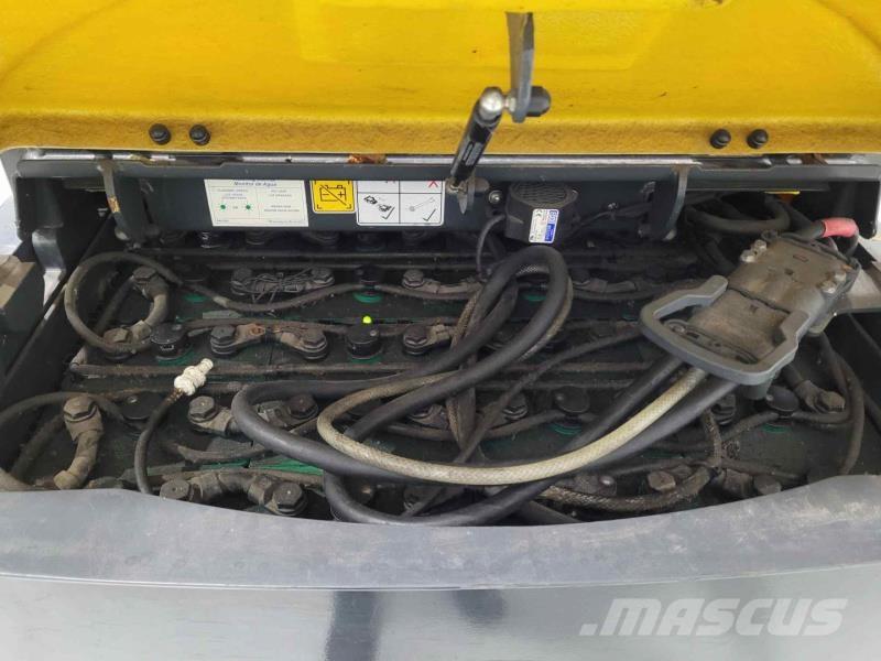 Aisle-Master AM20SE Chariot élévateur étroit