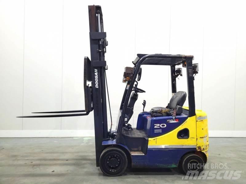 Doosan D20SC-5 Chariots diesel