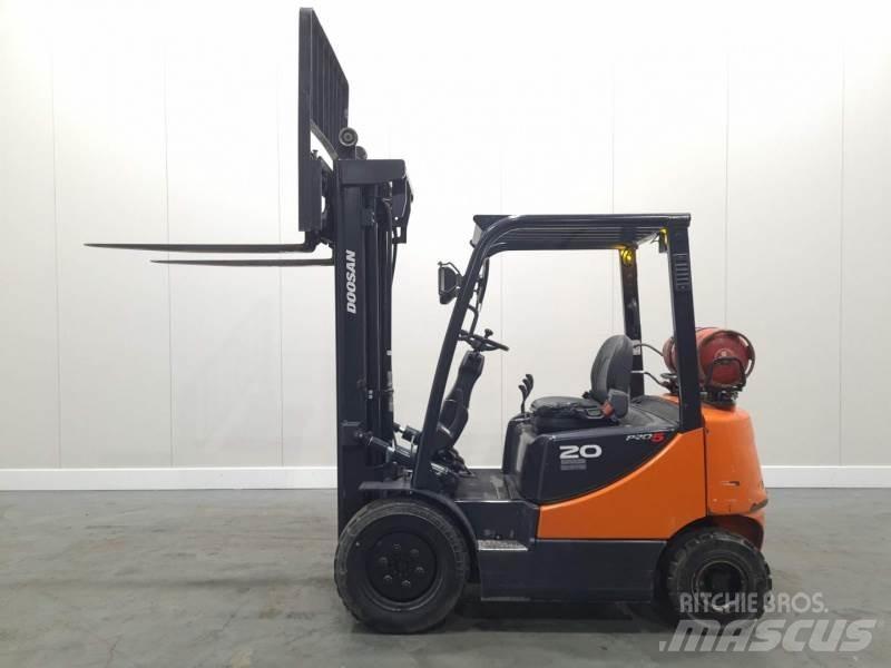 Doosan G20 Chariots GPL