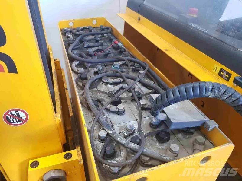 Jungheinrich ETV216 Chariot à mât rétractable