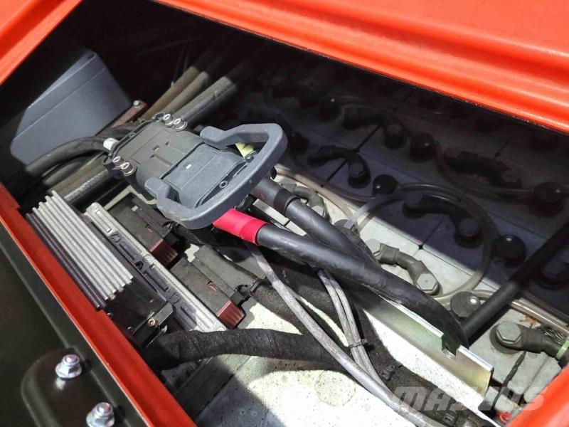 Linde K10 Chariot élévateur étroit