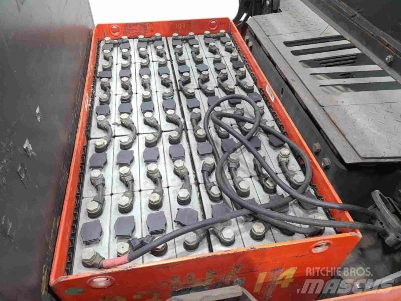 Linde P250 127 Chariot remorqueur