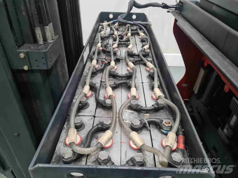 Linde R14-01 1120 Chariot à mât rétractable