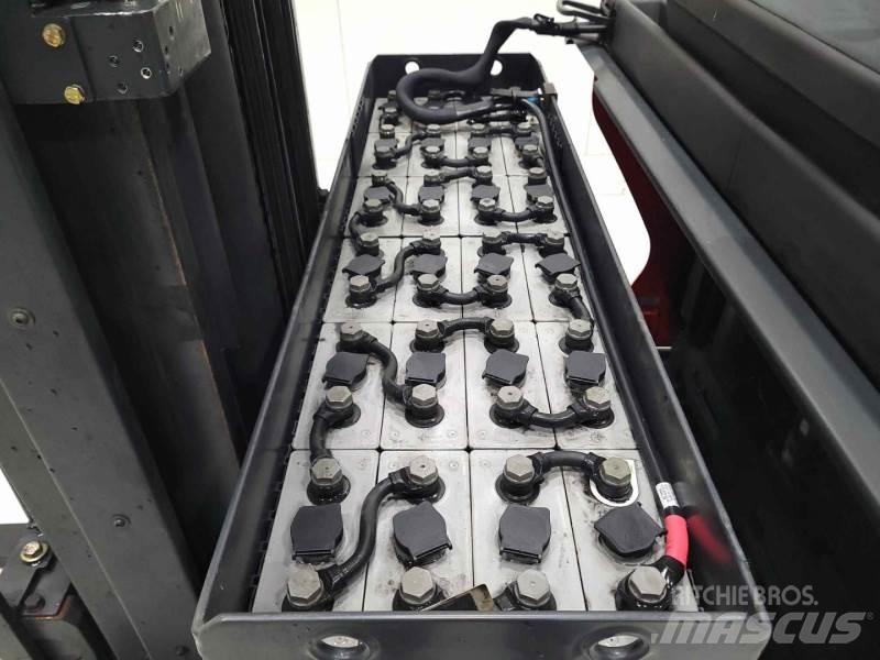 Linde R16-01 1120 Chariot à mât rétractable