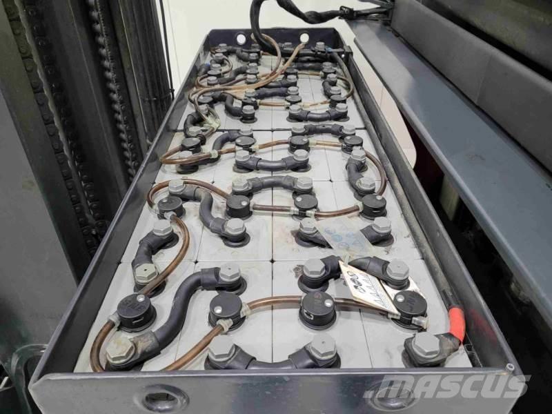 Linde R16HD-01 Chariot à mât rétractable