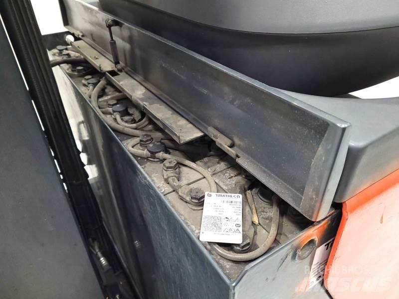 Linde R16HD-01 1120 Chariot à mât rétractable