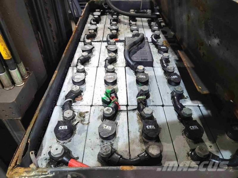 Linde R16N-01 Chariot à mât rétractable