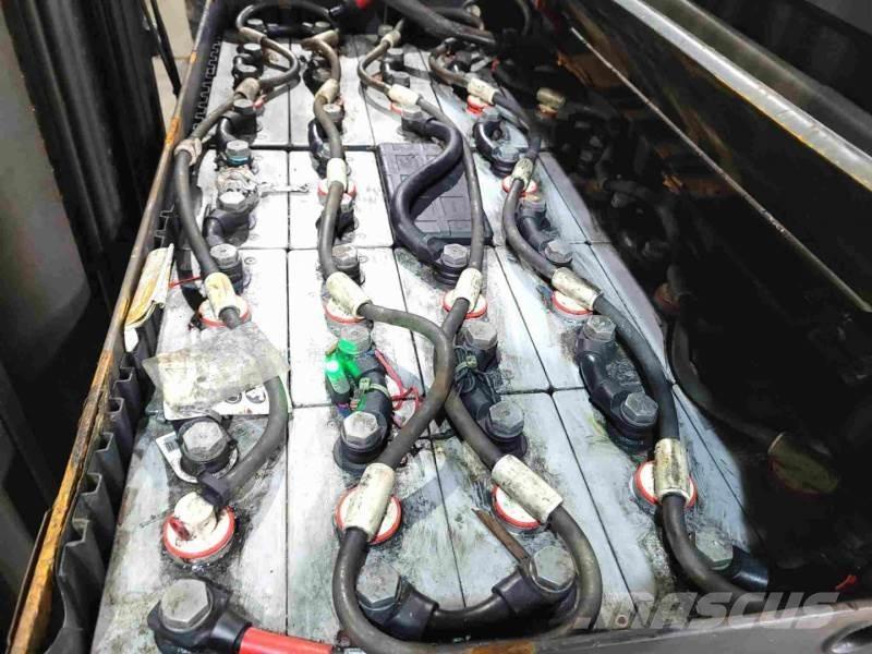 Linde R16N-01 Chariot à mât rétractable
