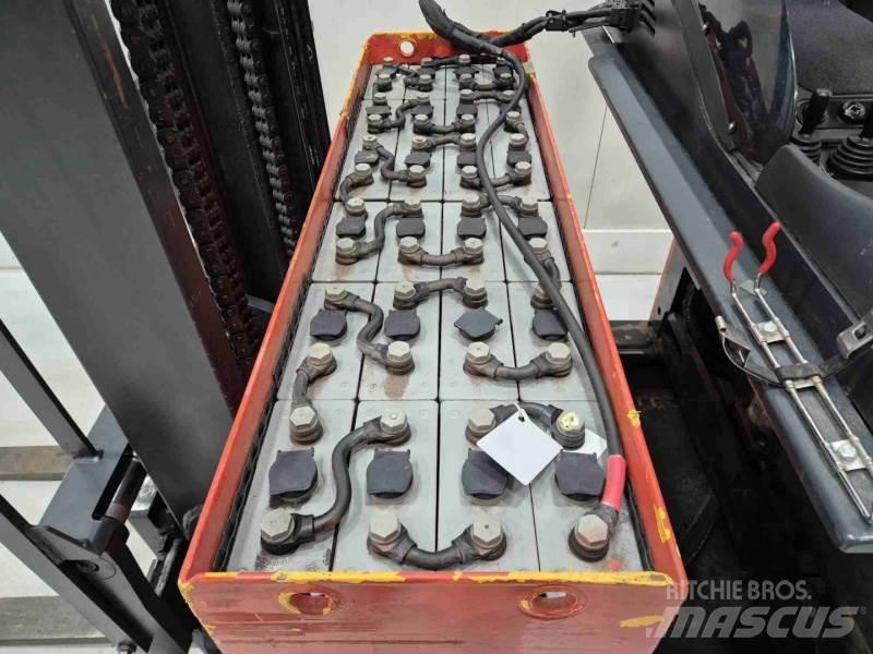 Linde R16S-12 Chariot à mât rétractable