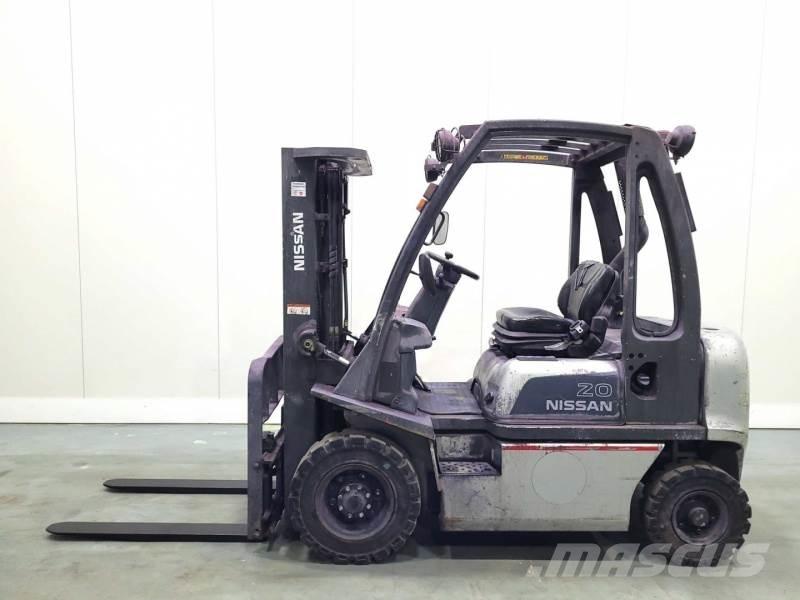 Nissan FD02A20 Chariots diesel