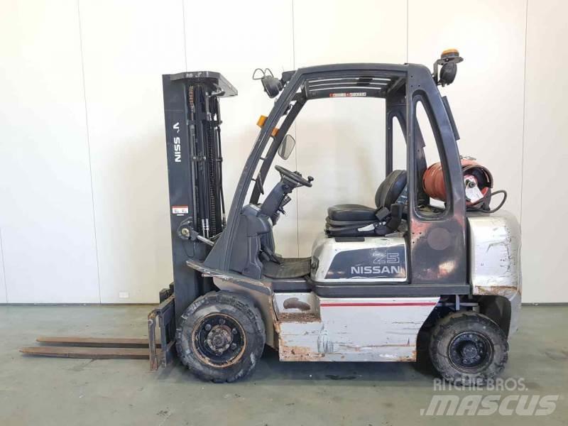Nissan U1D272520 Chariots GPL