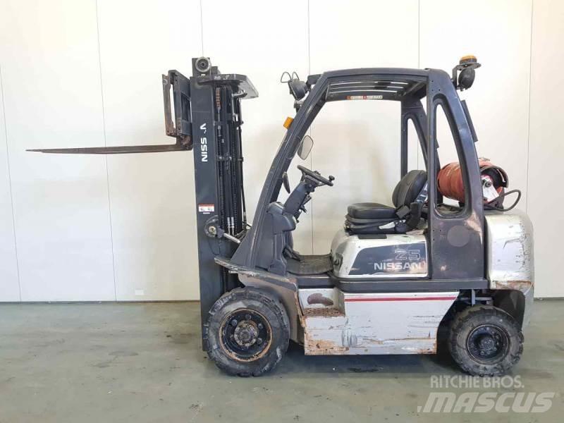 Nissan U1D272520 Chariots GPL