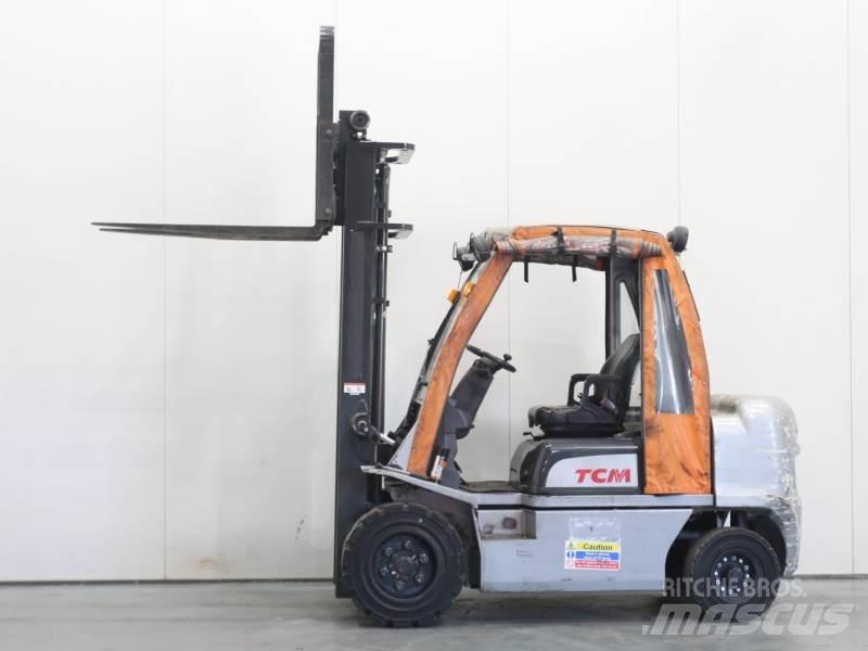 Nissan YG1D2A32H Chariots diesel