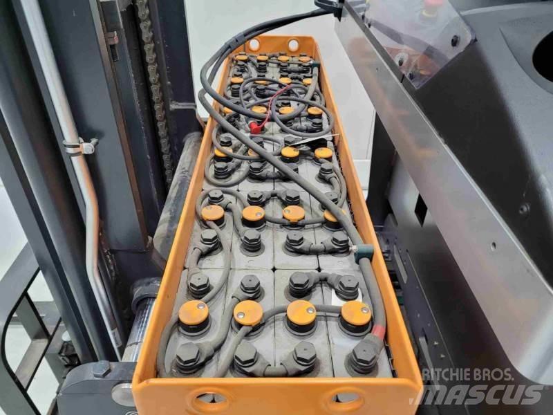 Still FM-X10 Chariot à mât rétractable