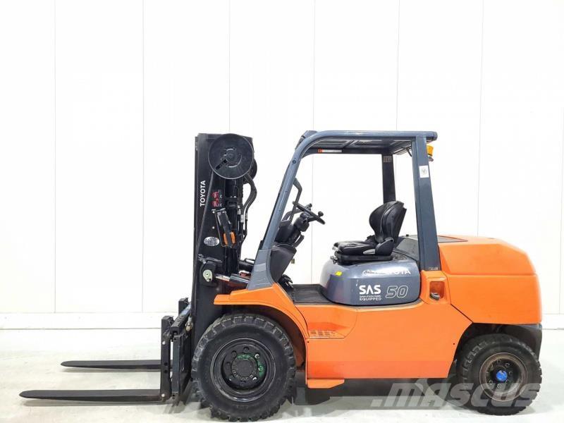 Toyota 42-7FD45 Chariots diesel