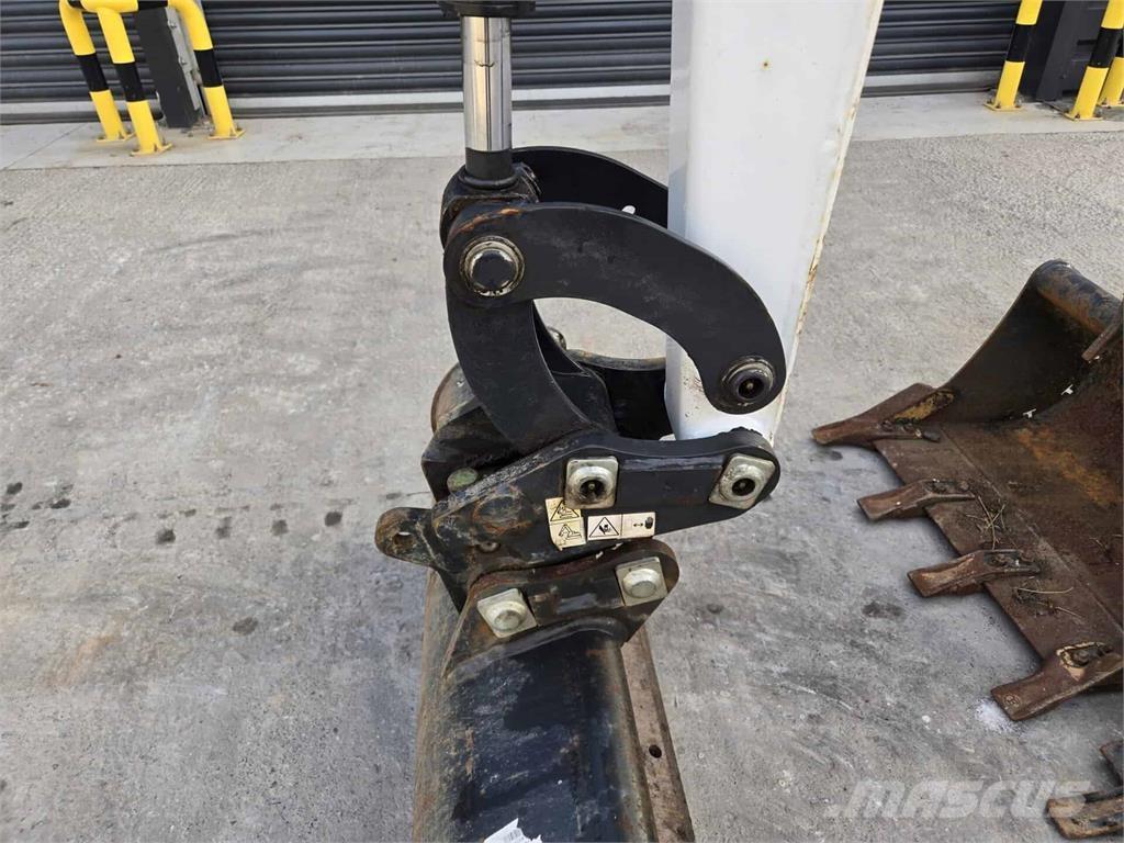 Bobcat E17 Mini pelle < 7t