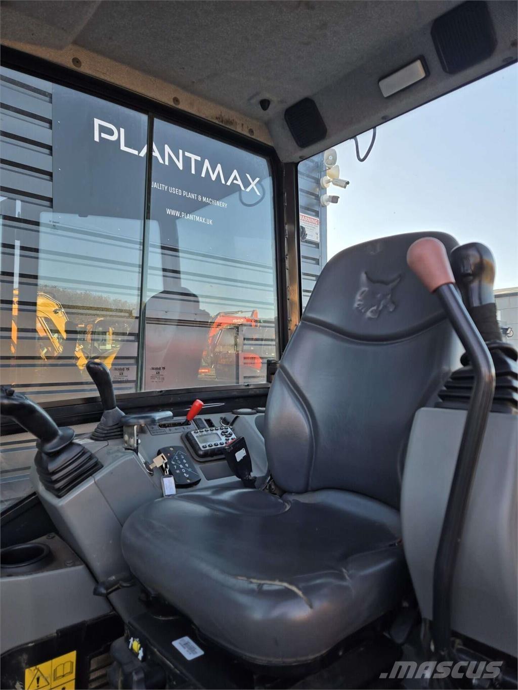 Bobcat E27 Mini pelle < 7t