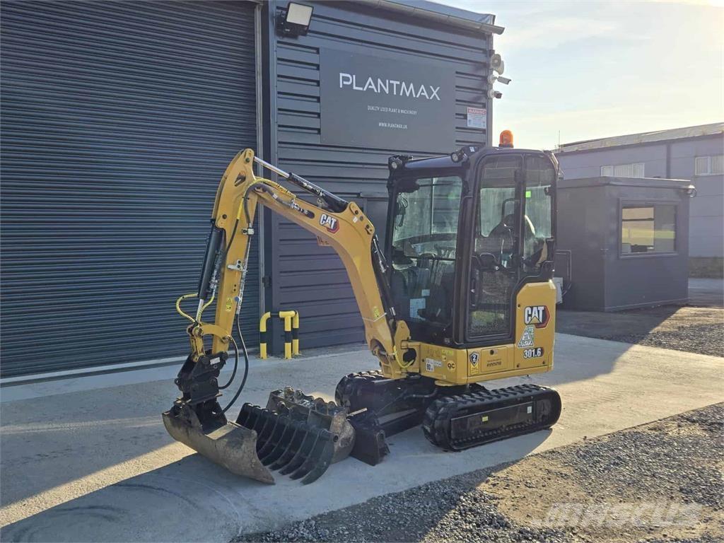 CAT 301.6 Mini pelle < 7t