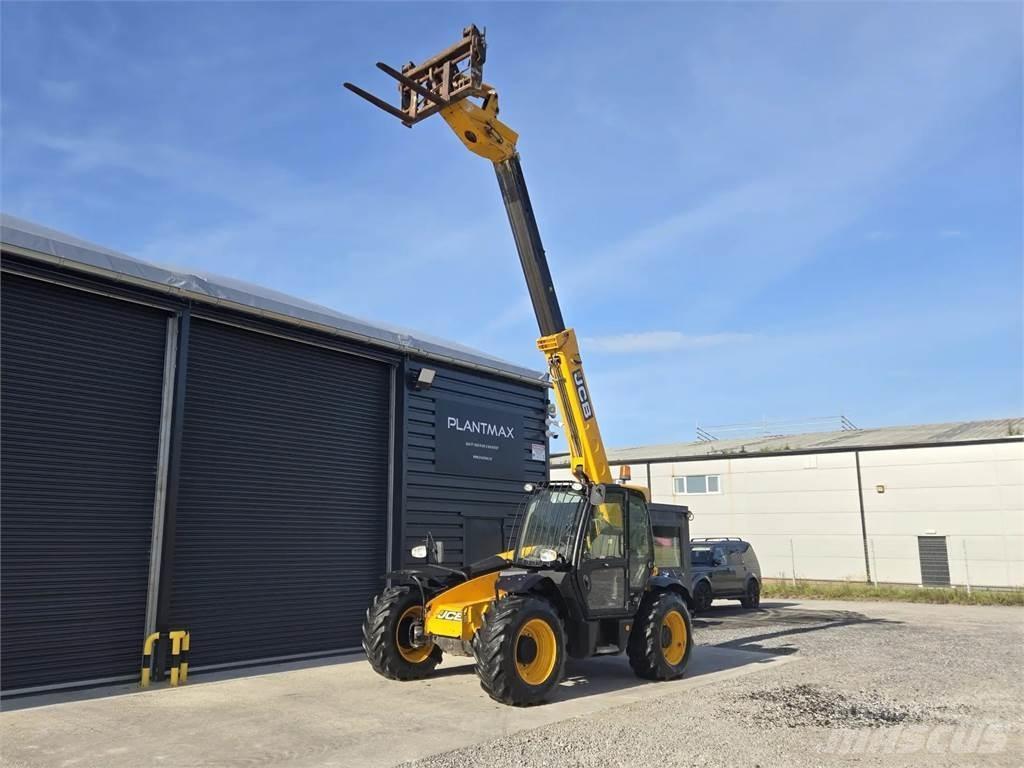 JCB -- Chariot télescopique