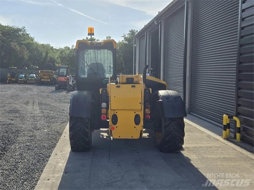 JCB -- Chariot télescopique