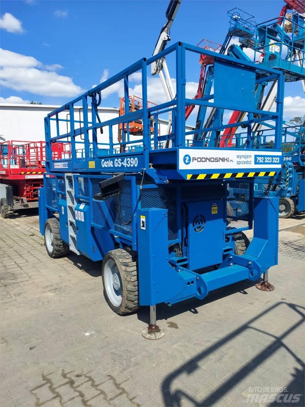 Genie GS-4390 RT Nacelle ciseaux