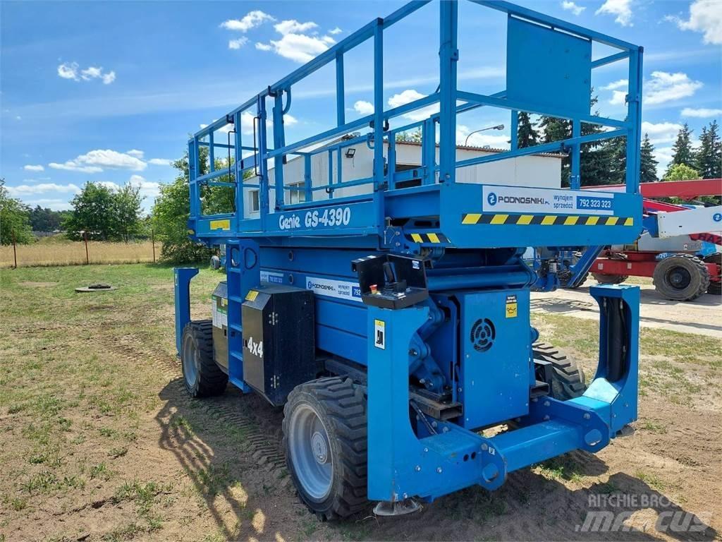 Genie GS-4390 RT Nacelle ciseaux