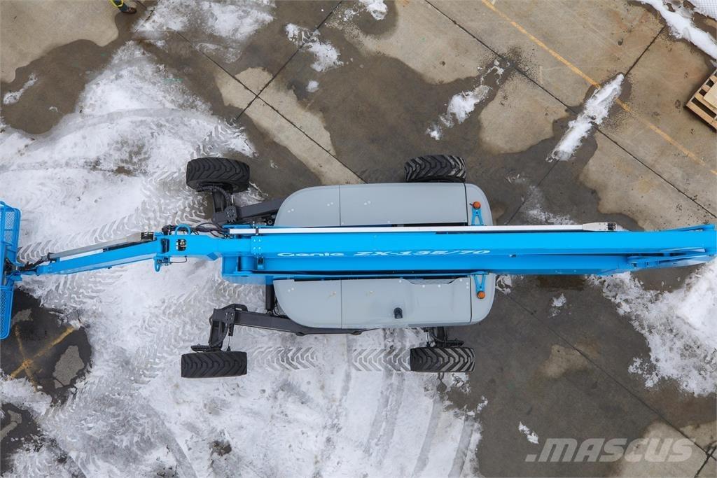 Genie ZX-135/70 Nacelles articulées