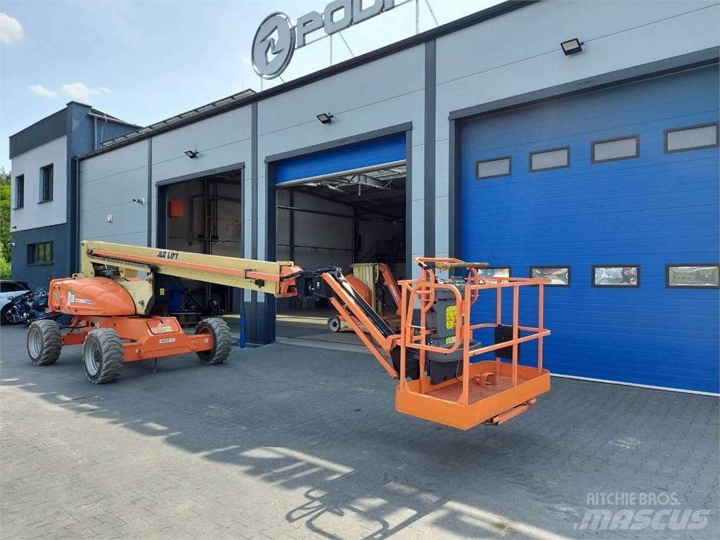 JLG M600JP Nacelles articulées