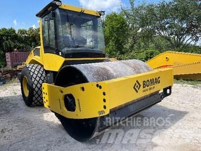 Bomag BW213DH-5 Construction - Autres