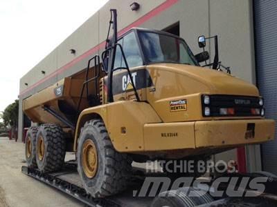 CAT 725 Tombereau articulé