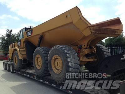 CAT 725C Tombereau articulé