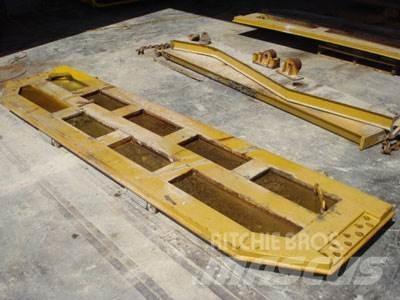CAT 740 Tailgate Autres accessoires