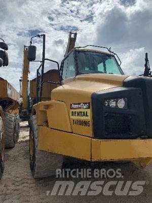 CAT 740B Tombereau articulé