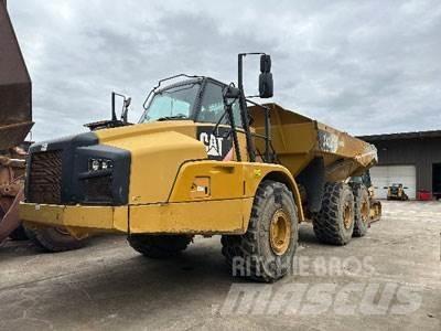 CAT 740B Tombereau articulé