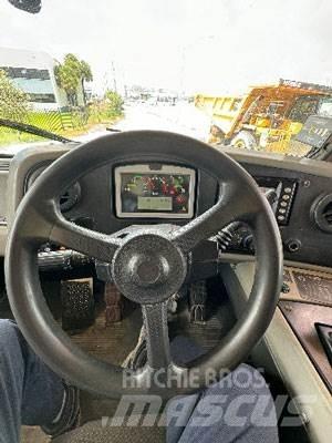 CAT 770G Tombereau rigide