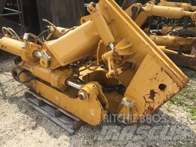 CAT D8T Ripper, S/S Autres accessoires