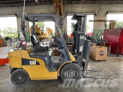 CAT P5000-LP Autres Chariots élévateurs