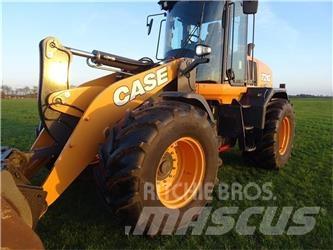 CASE 721G Chargeuse sur pneus