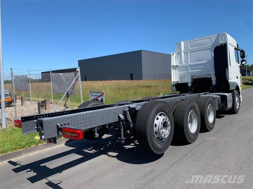 DAF XF 430 8x4*4 Châssis cabine