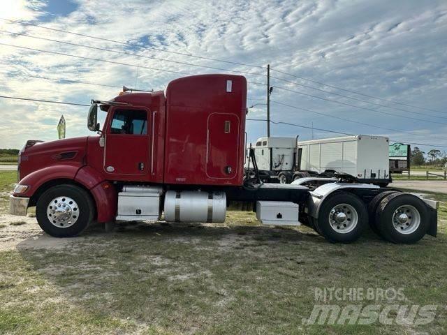 Peterbilt 384 Tracteur routier