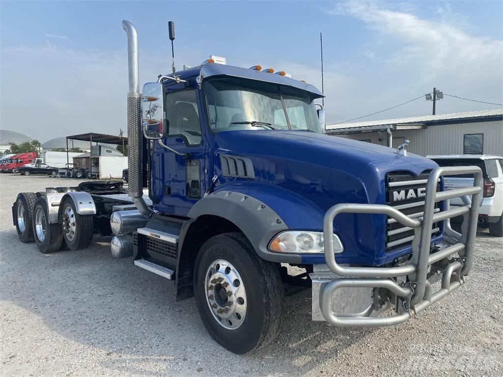 Mack GRANITE Tracteur routier